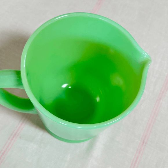 Jadeite Glass Large 4 Cup Measuring Cup Pitcher w/ Markers - Picture 4 of 6